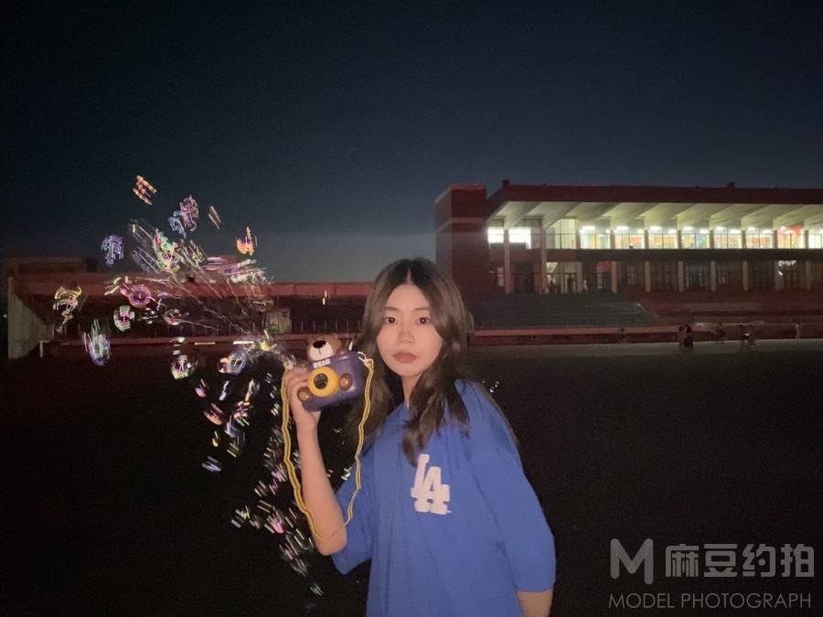 校园模特