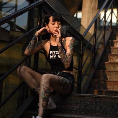 情绪模特