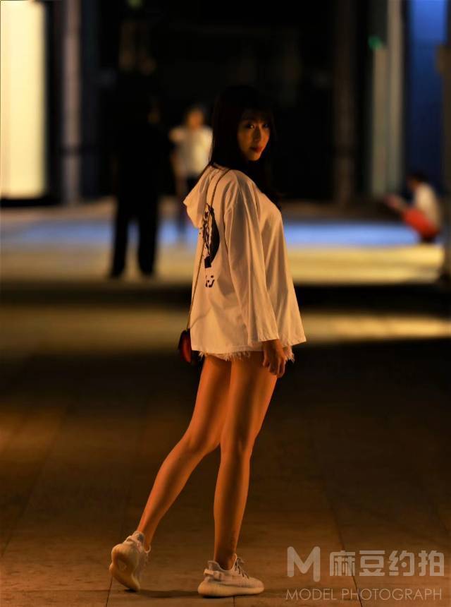 夜景模特