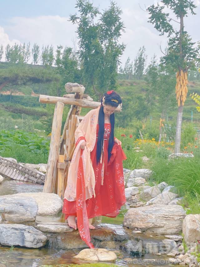 汉服模特