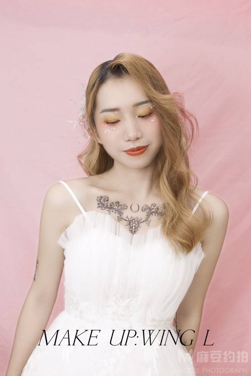 妆容模特