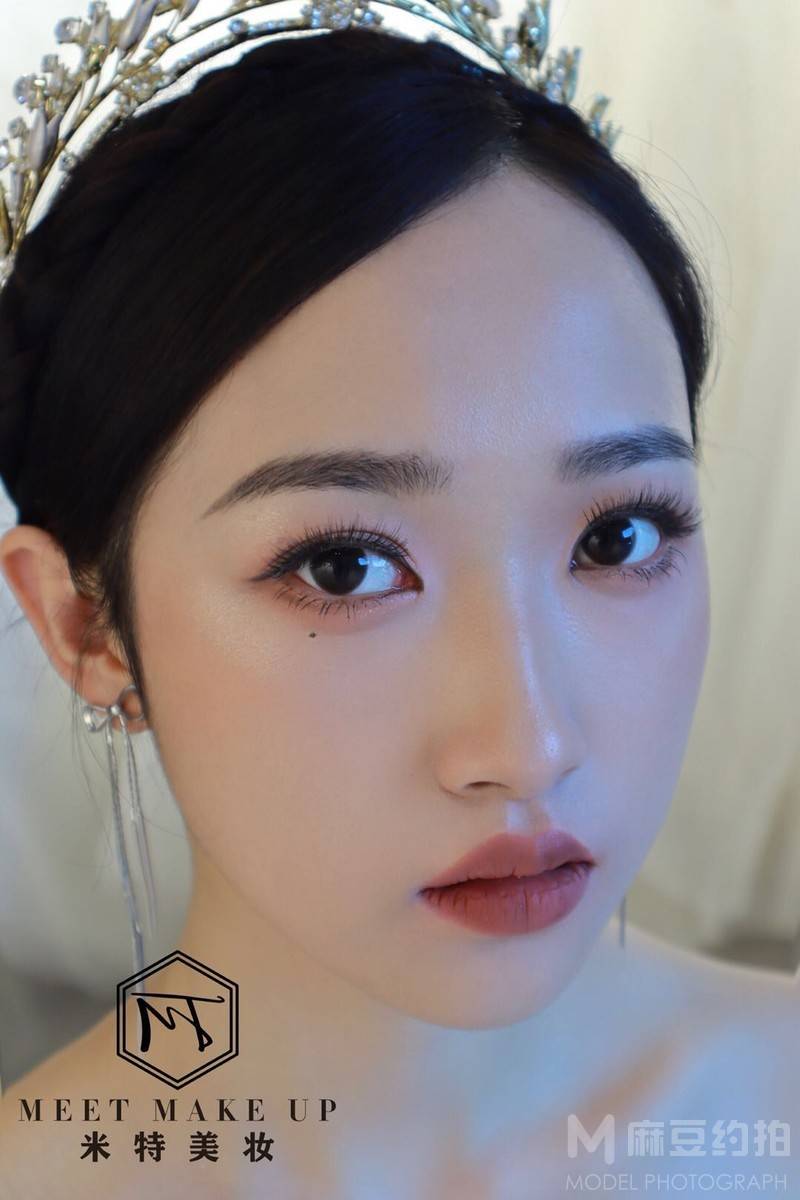 妆容模特