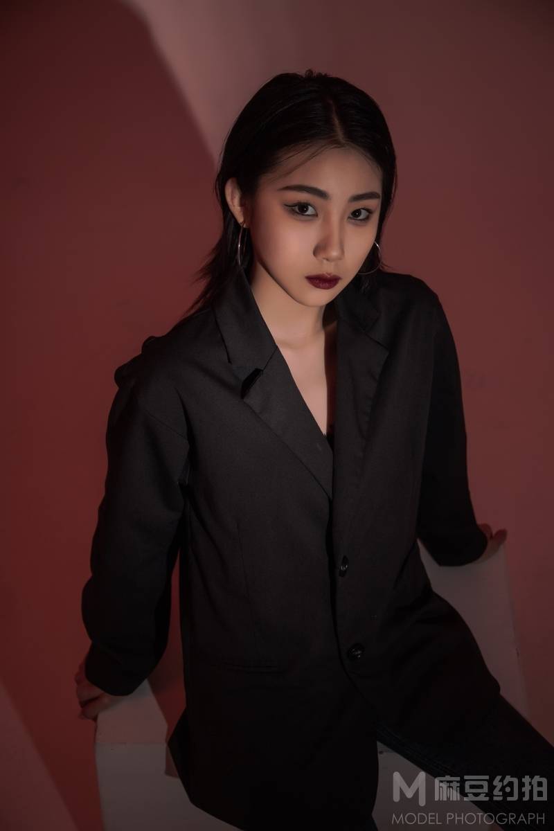 情绪模特