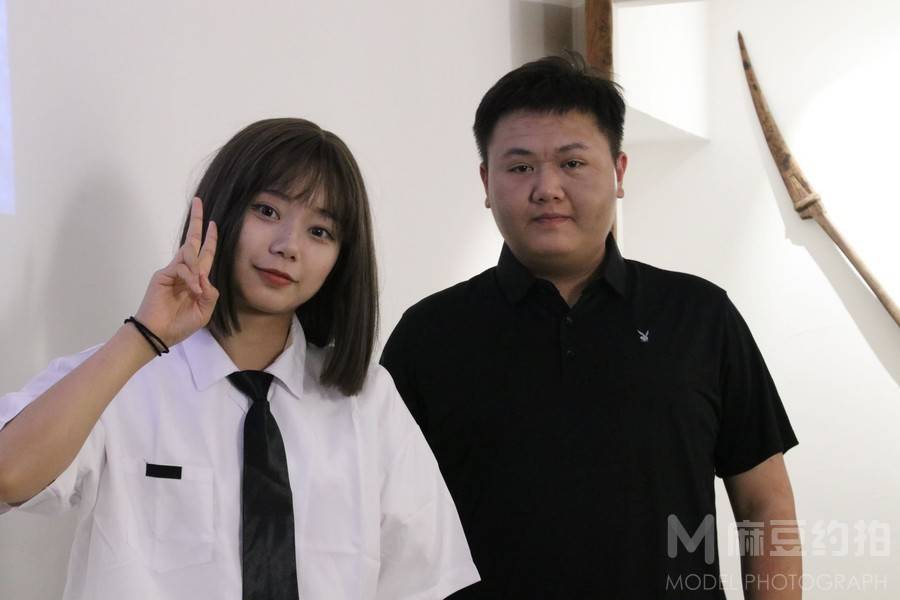 情绪模特