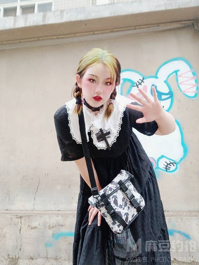 暗黑模特