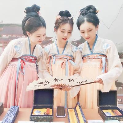 汉服模特