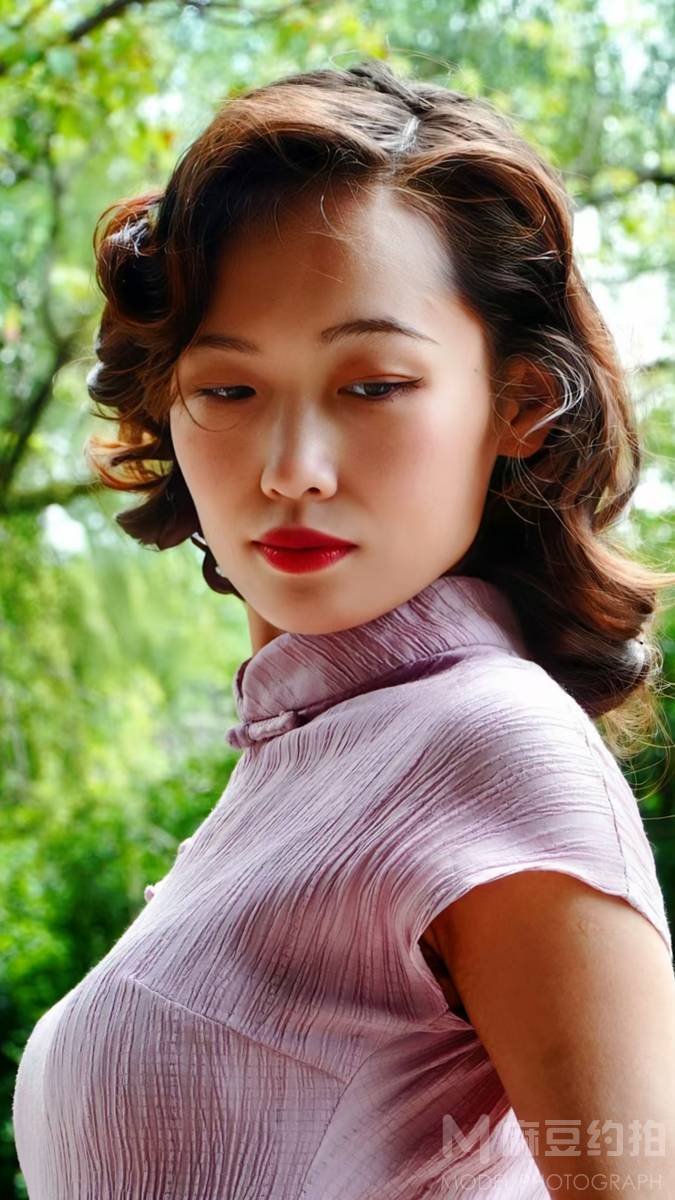 情绪模特