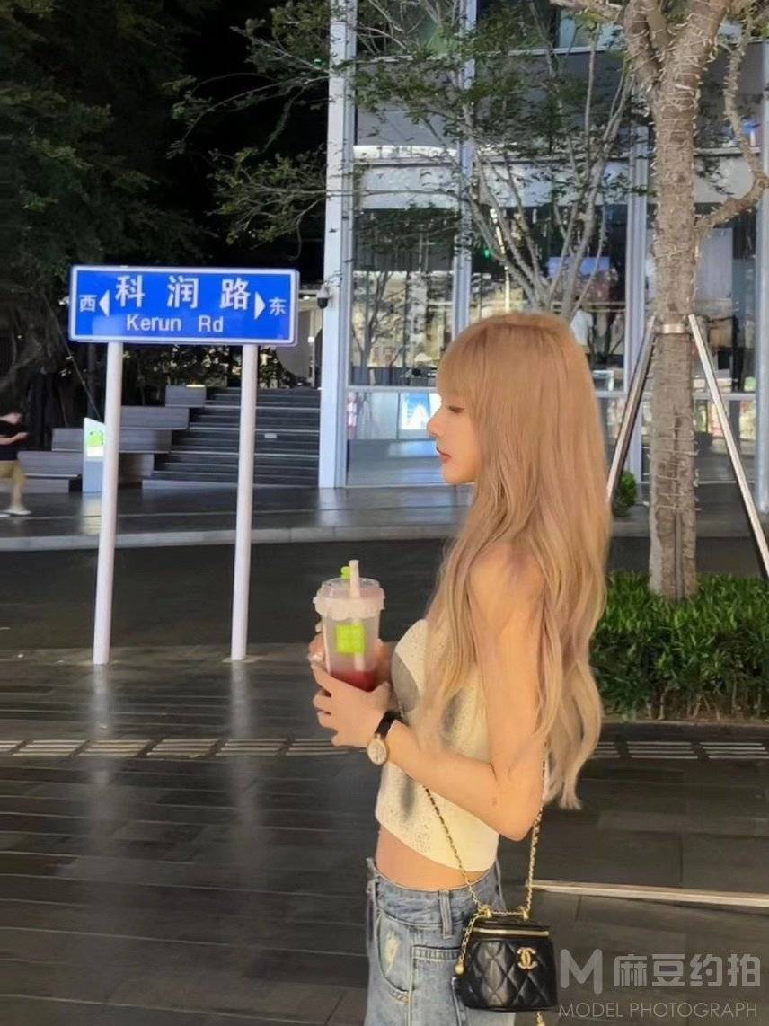 清新模特