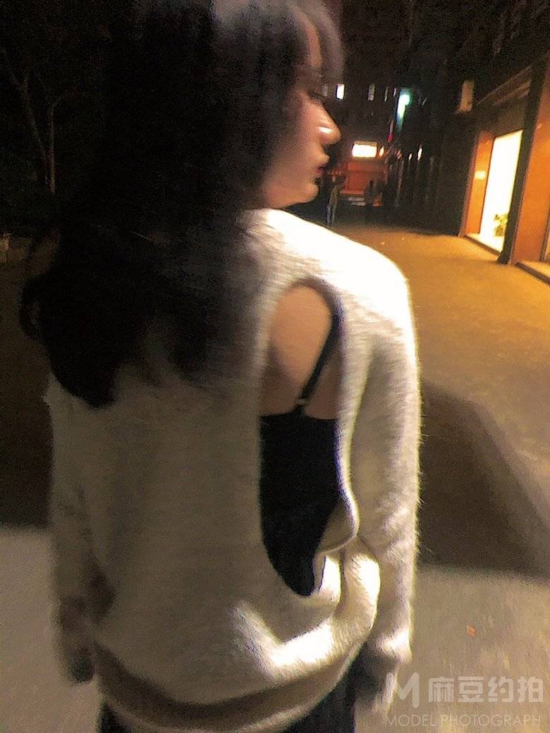 黑白模特