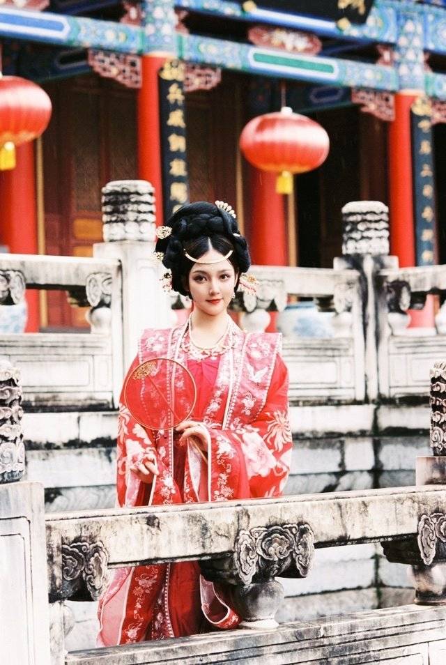 胶片模特