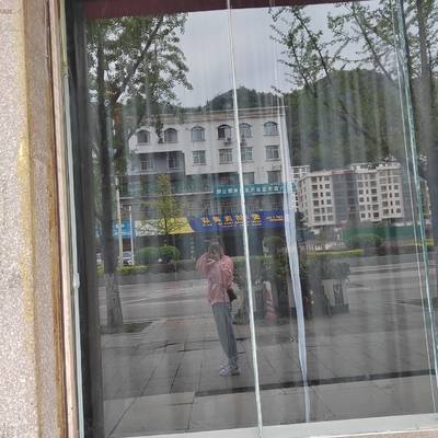 黑白模特