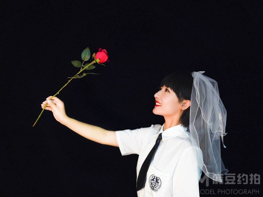 清新模特