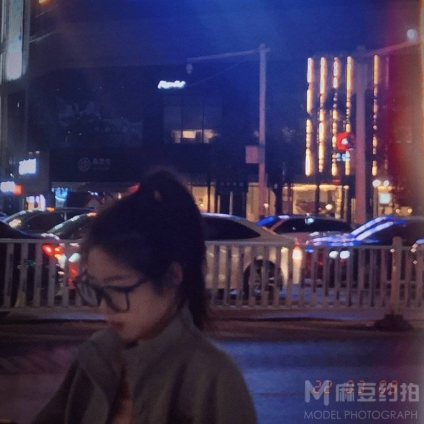 夜景模特