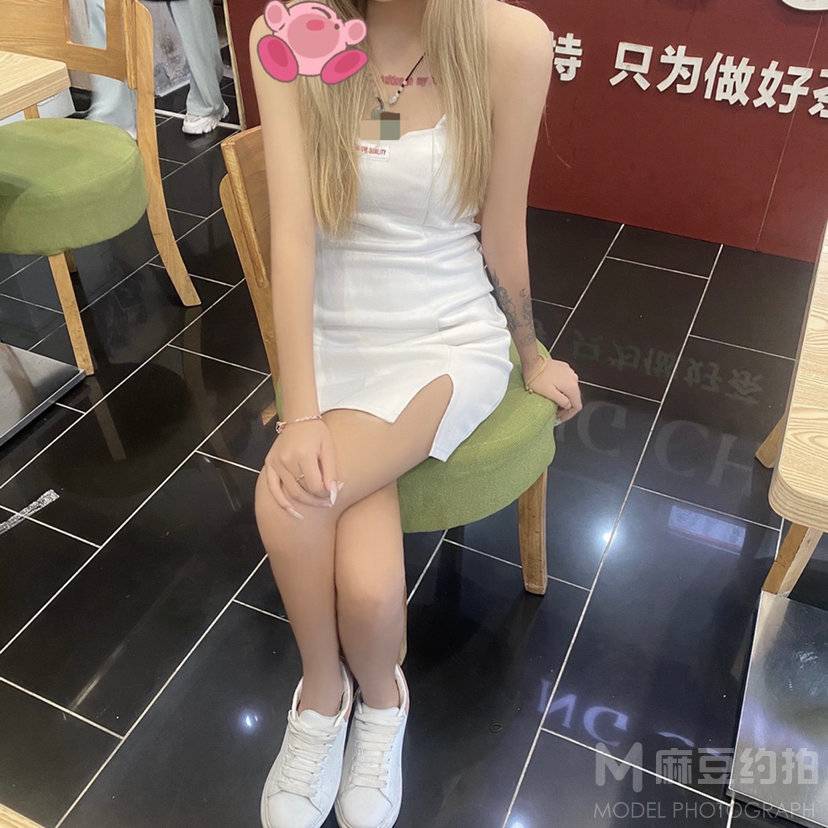 黑白模特