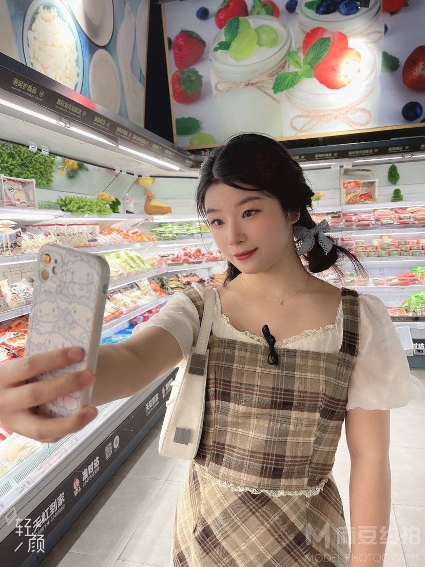 校园模特