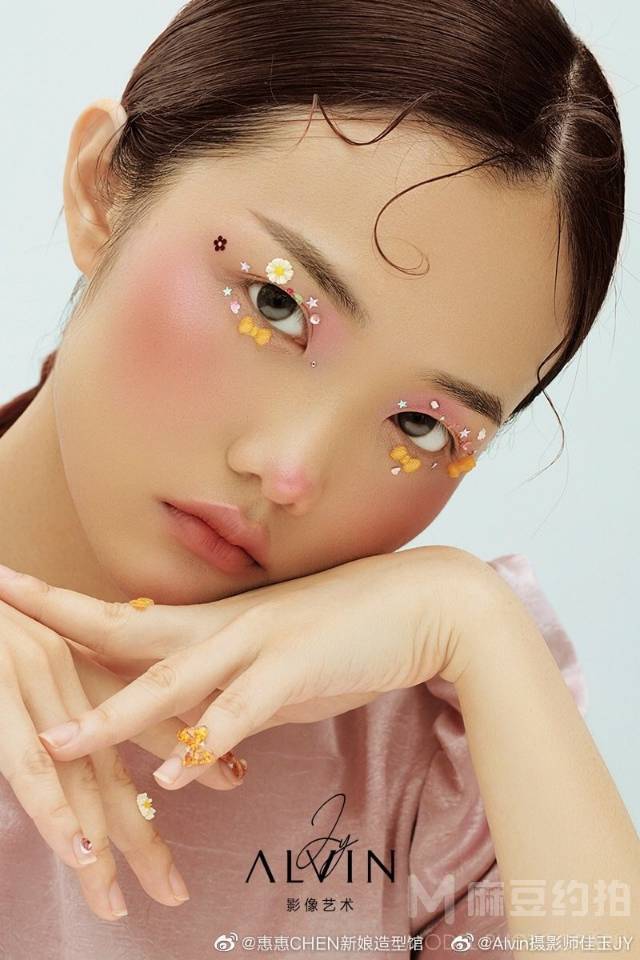 妆容模特