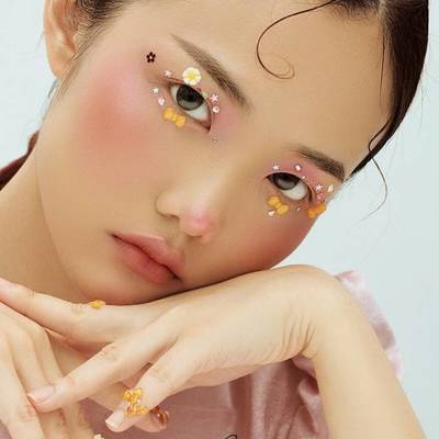 妆容模特