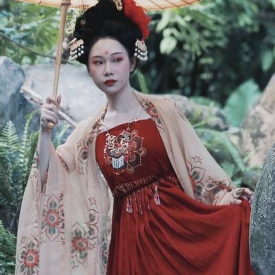汉服模特