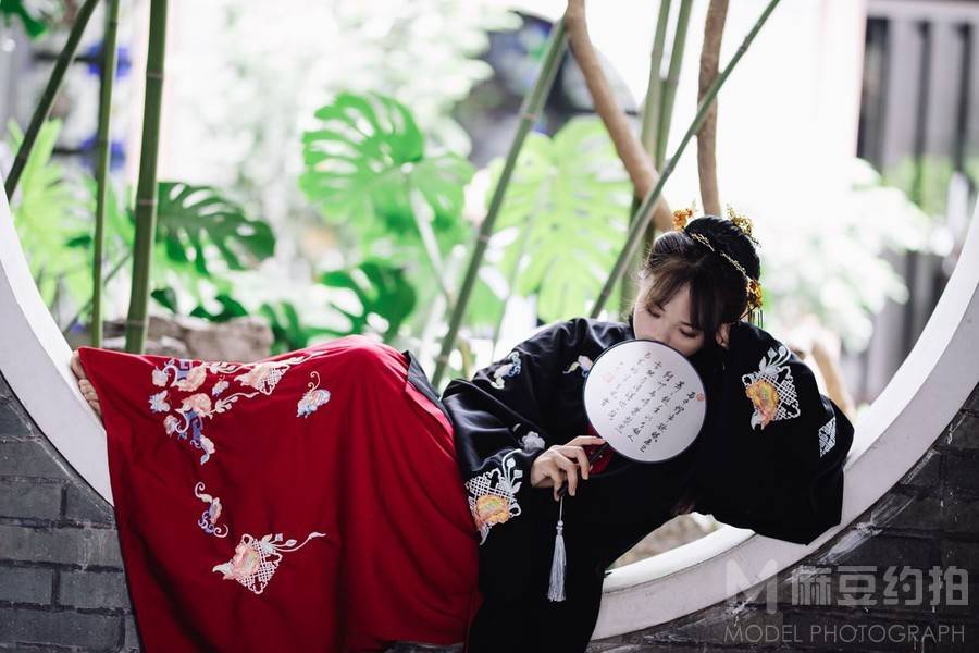 汉服模特