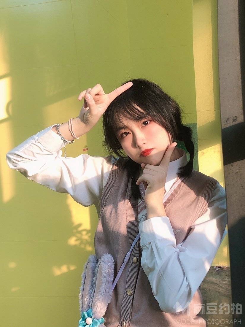 校园模特