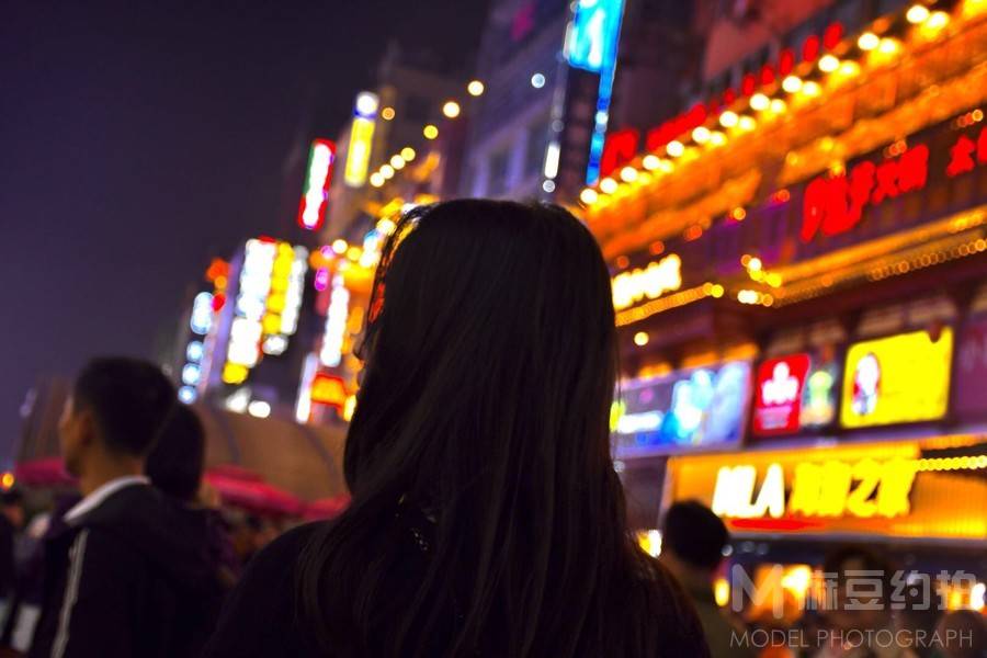 夜景模特