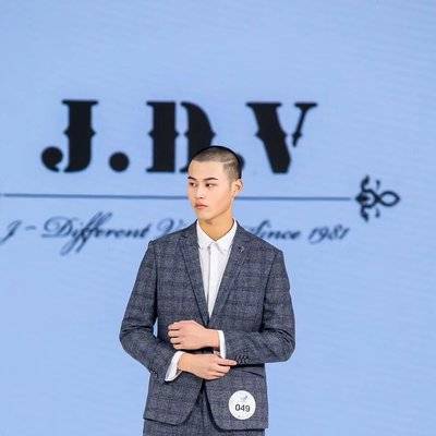 黑白模特