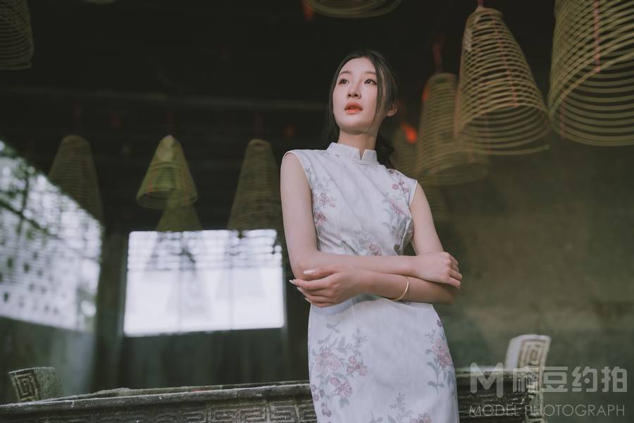 胶片模特