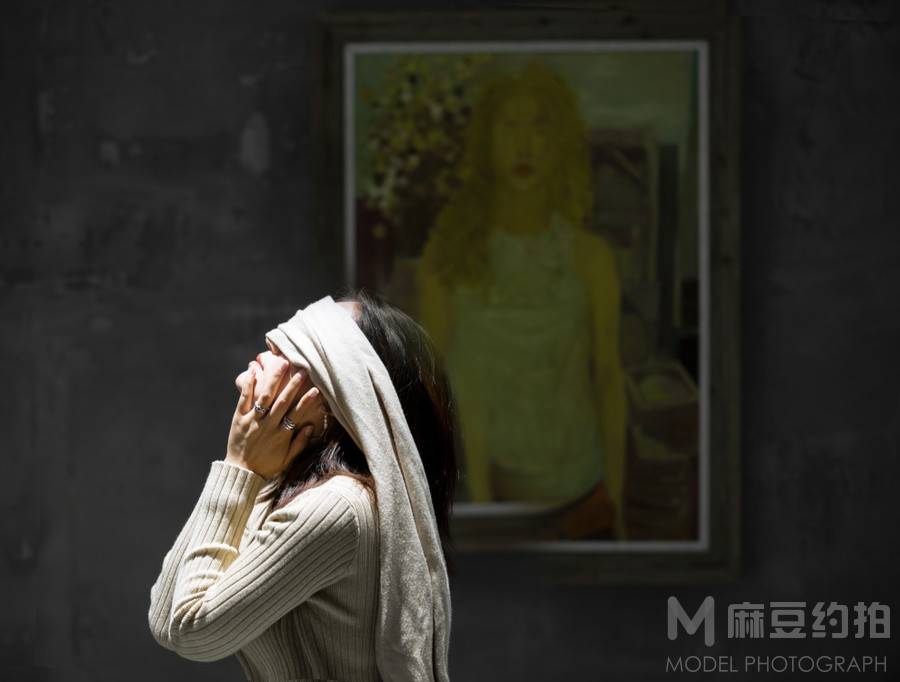 情绪模特