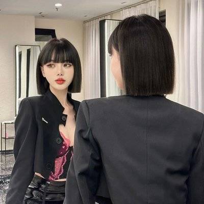 黑白模特