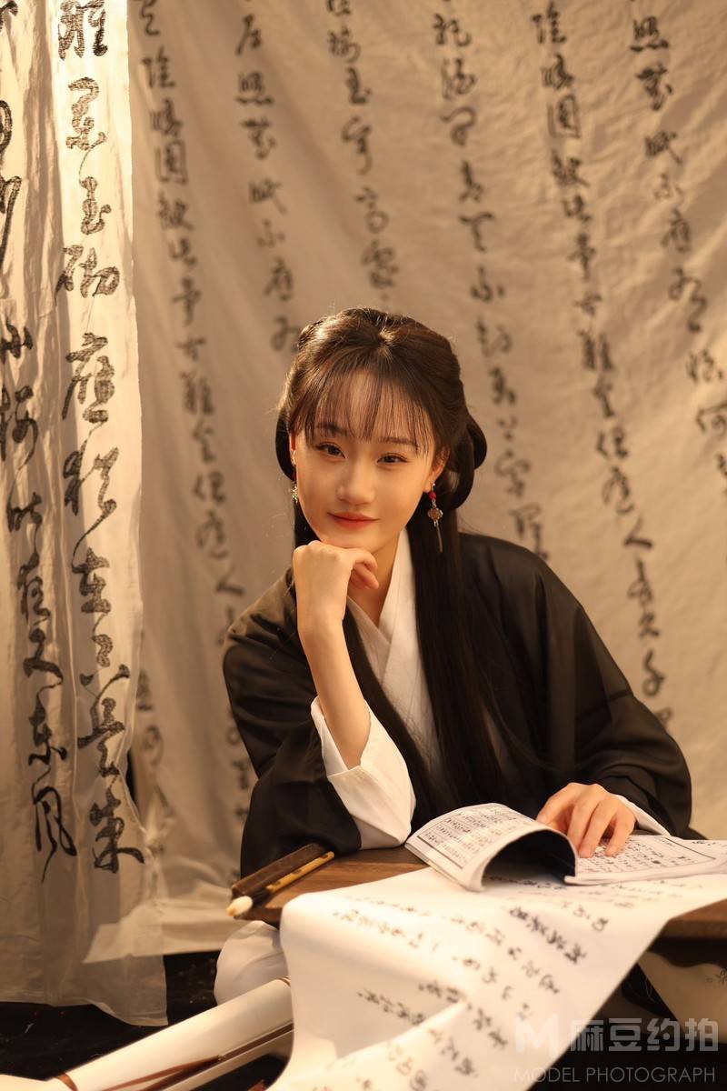 汉服模特
