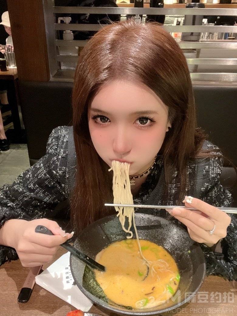 妆容模特