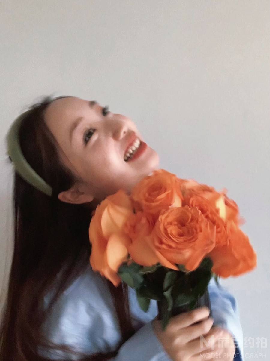 情绪模特
