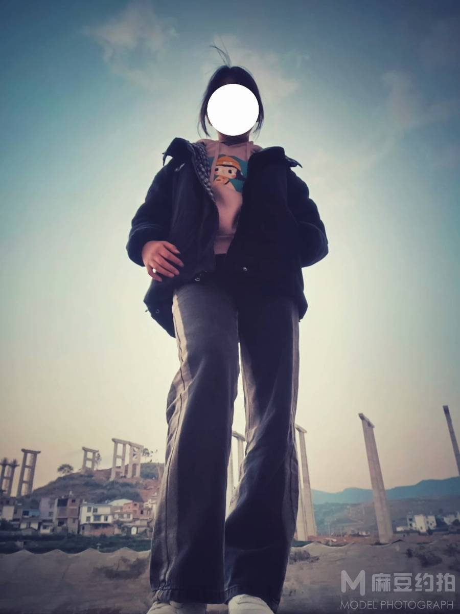 黑白模特