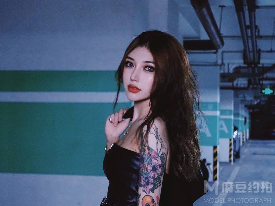 暗黑模特
