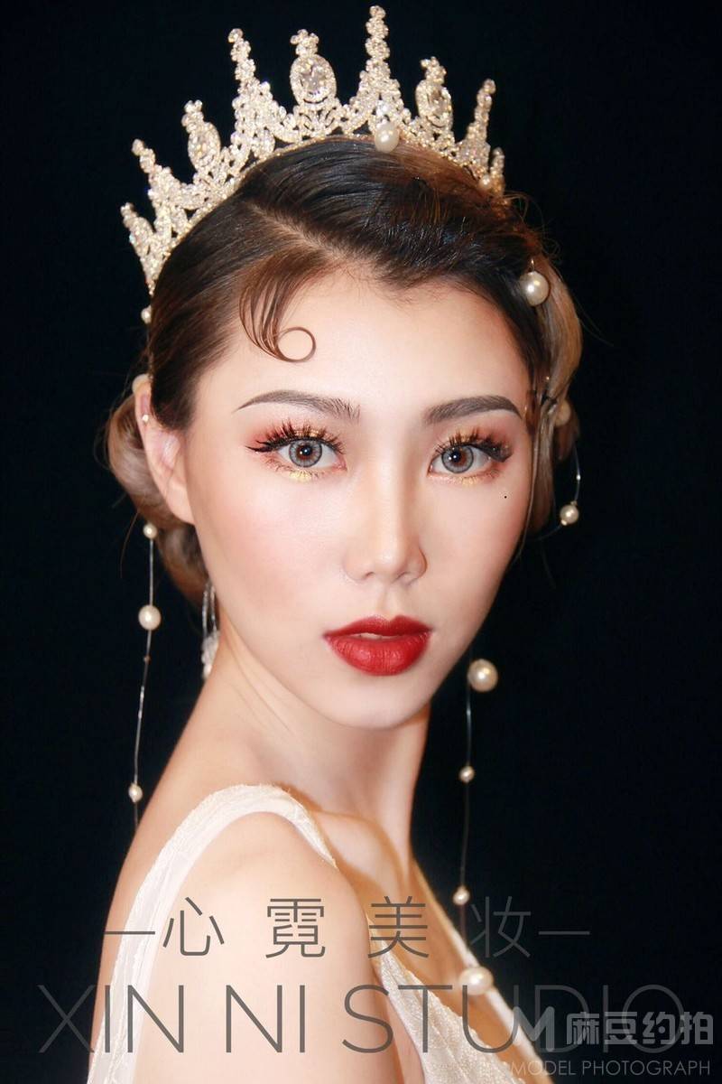 妆容模特