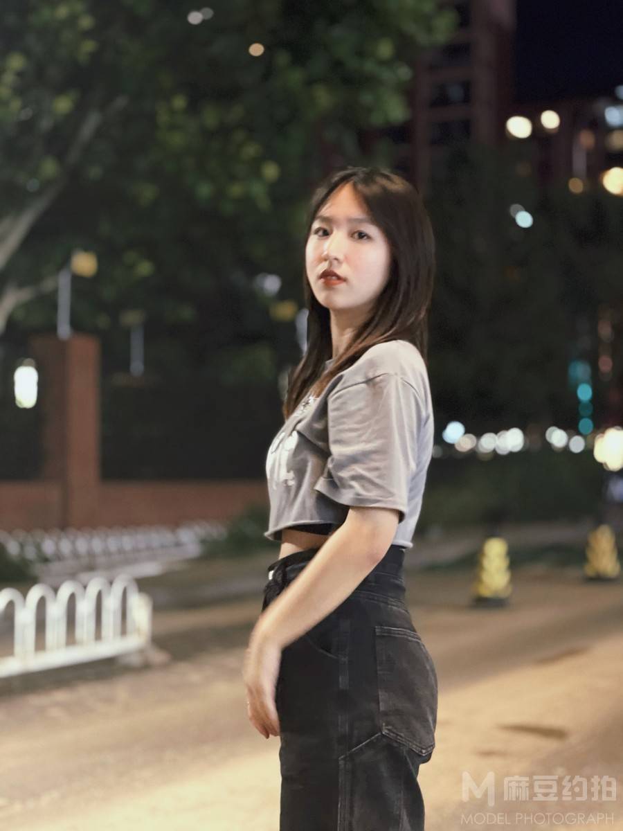 夜景模特