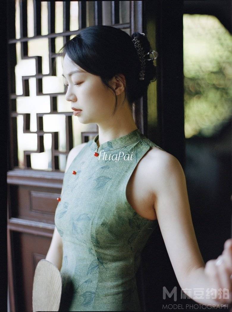 胶片模特