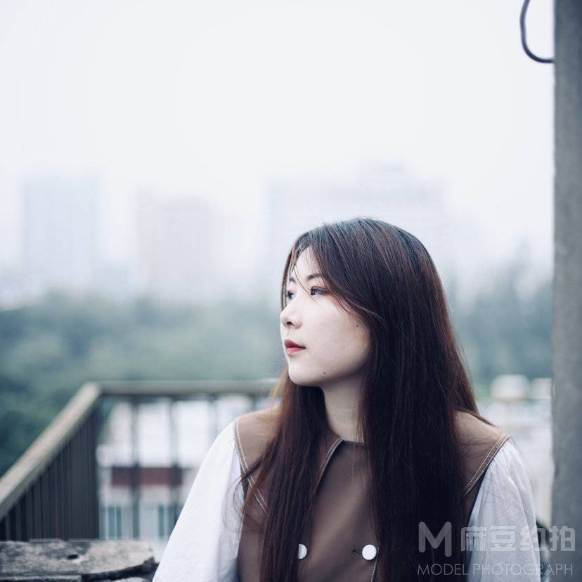 黑白模特