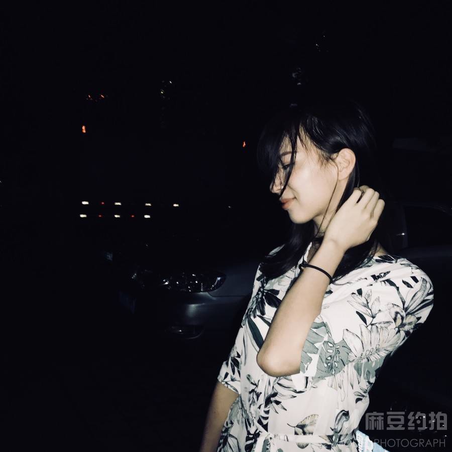黑白模特