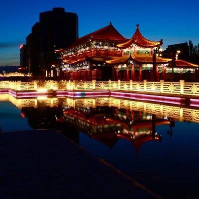 夜景模特