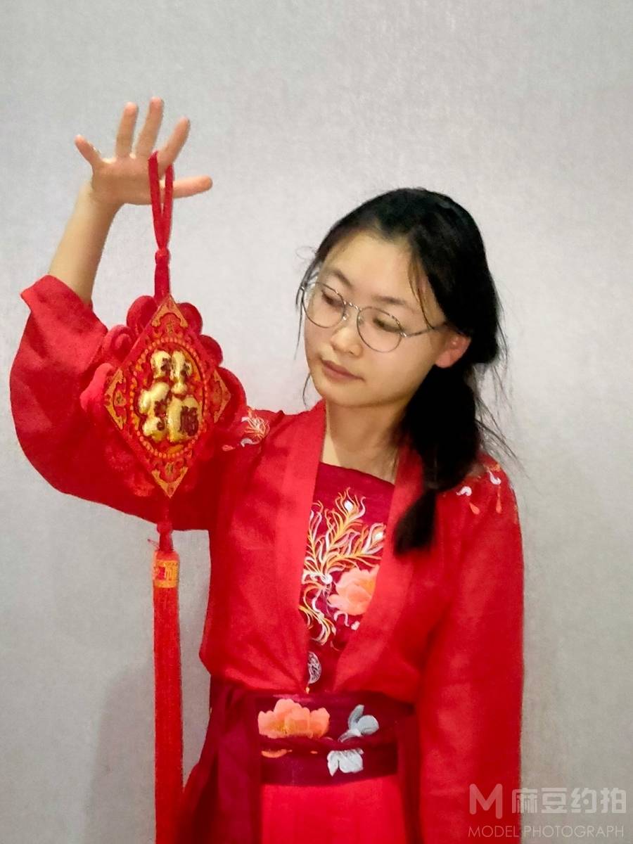 汉服模特