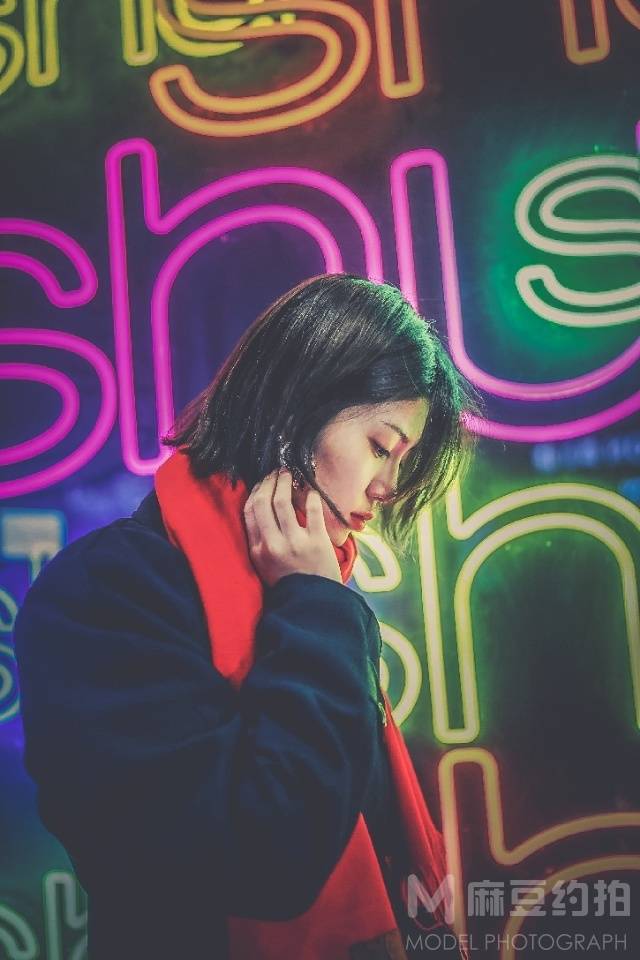 情绪模特
