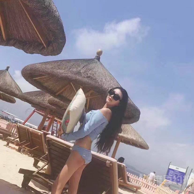 黑白模特