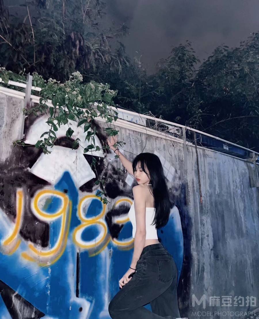 夜景模特