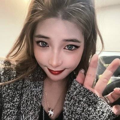 黑白模特