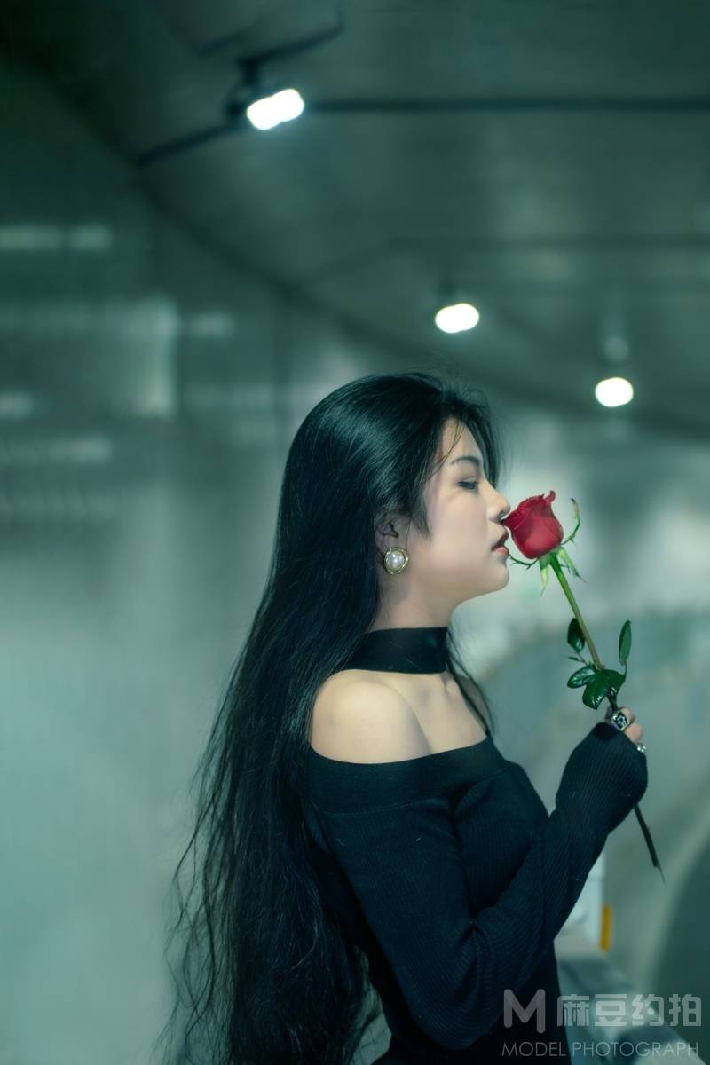 情绪模特