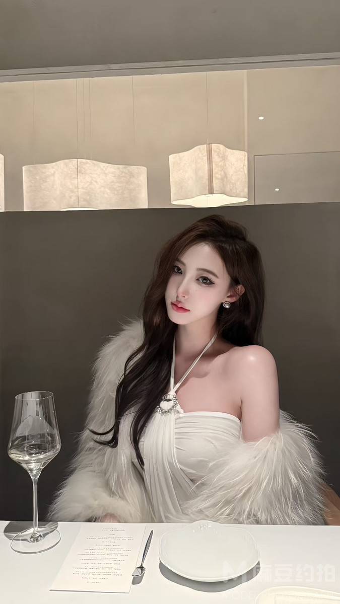 宝丽来模特