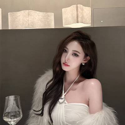宝丽来模特