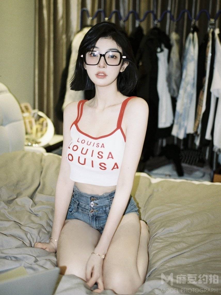 胶片模特