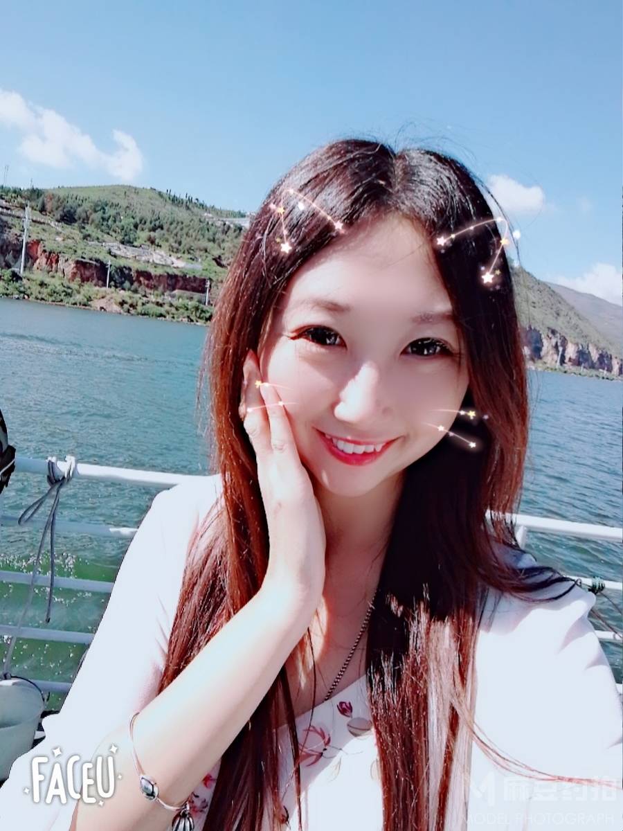 清新模特